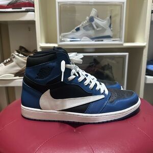 Air Jordan 1 Retro High Dark Marina (Customized)